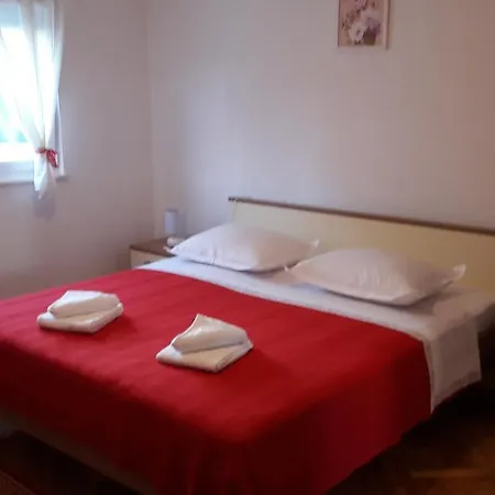 Apartament By The Sea Vinisce, Trogir - 13775 Vinišće